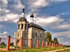 Небольшая кирпичная церковь в стиле барокко. Выстроена в 1734. Закрыта в 1930-х, к 1980-м в тяжелом состоянии. Открыта в конце 1990-х, ремонтируется.