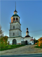 Успенский Колоцкий монастырь. Основан в 1413 г. кн. Андреем Дмитриевичем Можайским по случаю явления на р. Колочи чудотворной иконы Божией Матери.
http://russian-church.ru/viewpage.php?cat=moscow_area&page=295